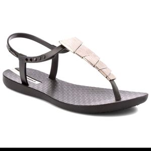 Ipanema NWOT size 10